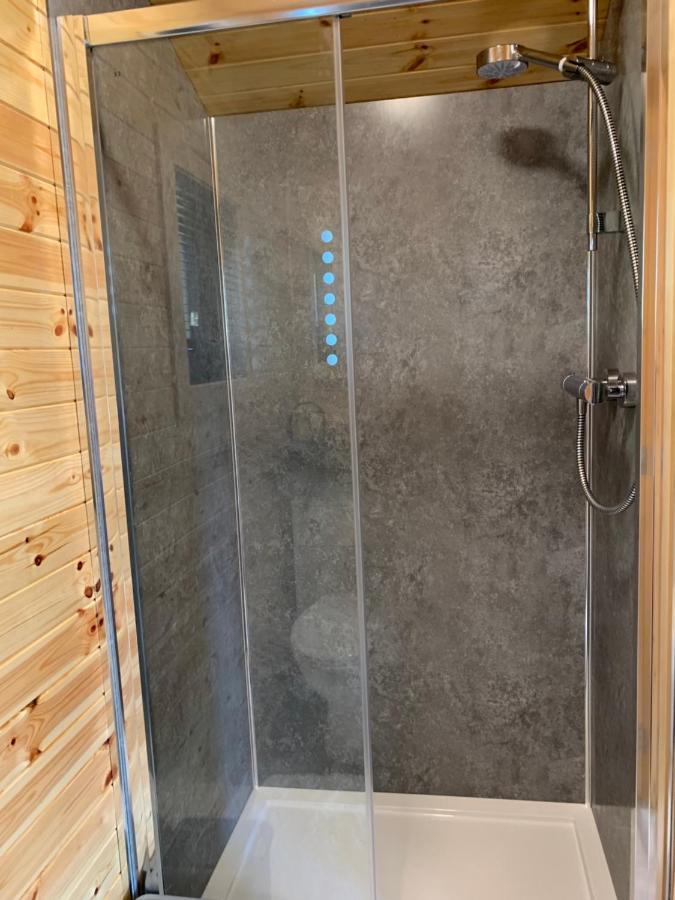 River Huts, Highland River Retreat With Hot Tub Inverness Esterno foto