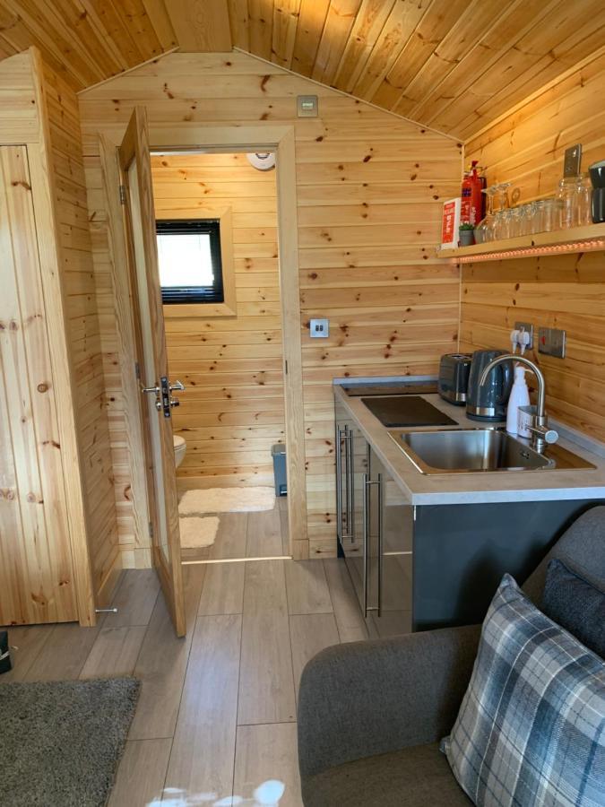 River Huts, Highland River Retreat With Hot Tub Inverness Esterno foto