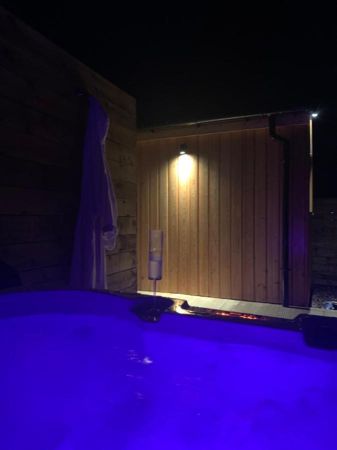 River Huts, Highland River Retreat With Hot Tub Inverness Esterno foto